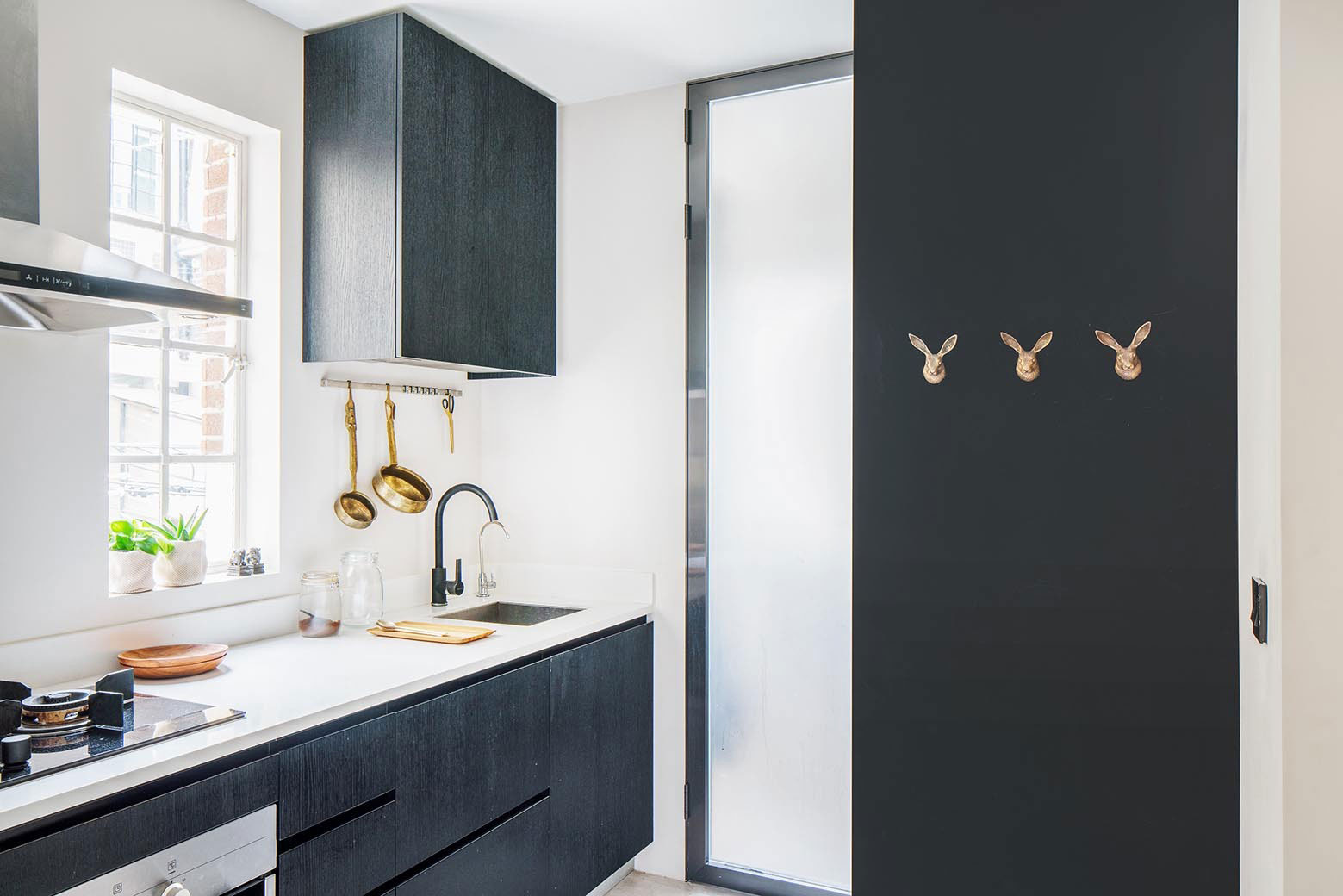 A Functional and Tiny Apartment with Lots of Natural Light in Shanghai by MoreDesignOffice (11)