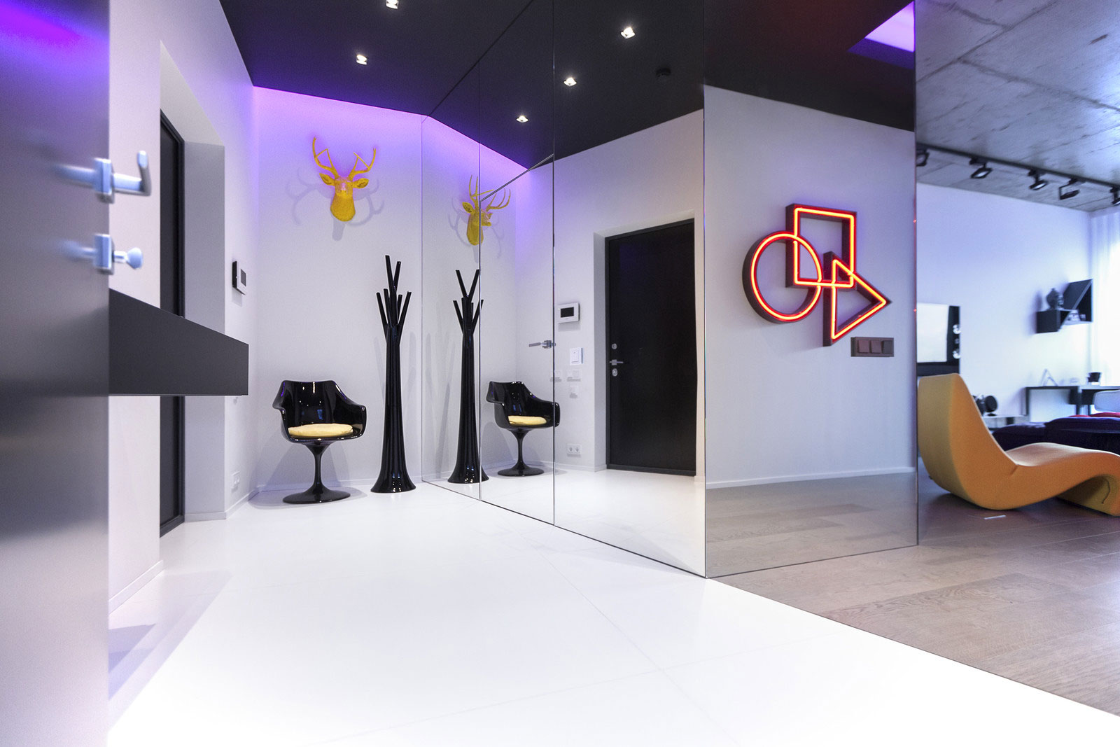 A Futuristic Modern Apartment with Neon Accent Lights in Moscow by Geometrix Design (2)