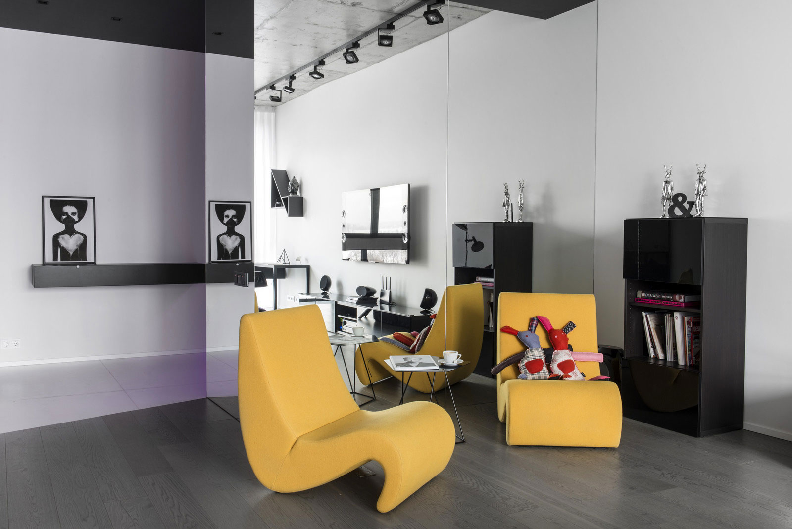 A Futuristic Modern Apartment with Neon Accent Lights in Moscow by Geometrix Design (5)