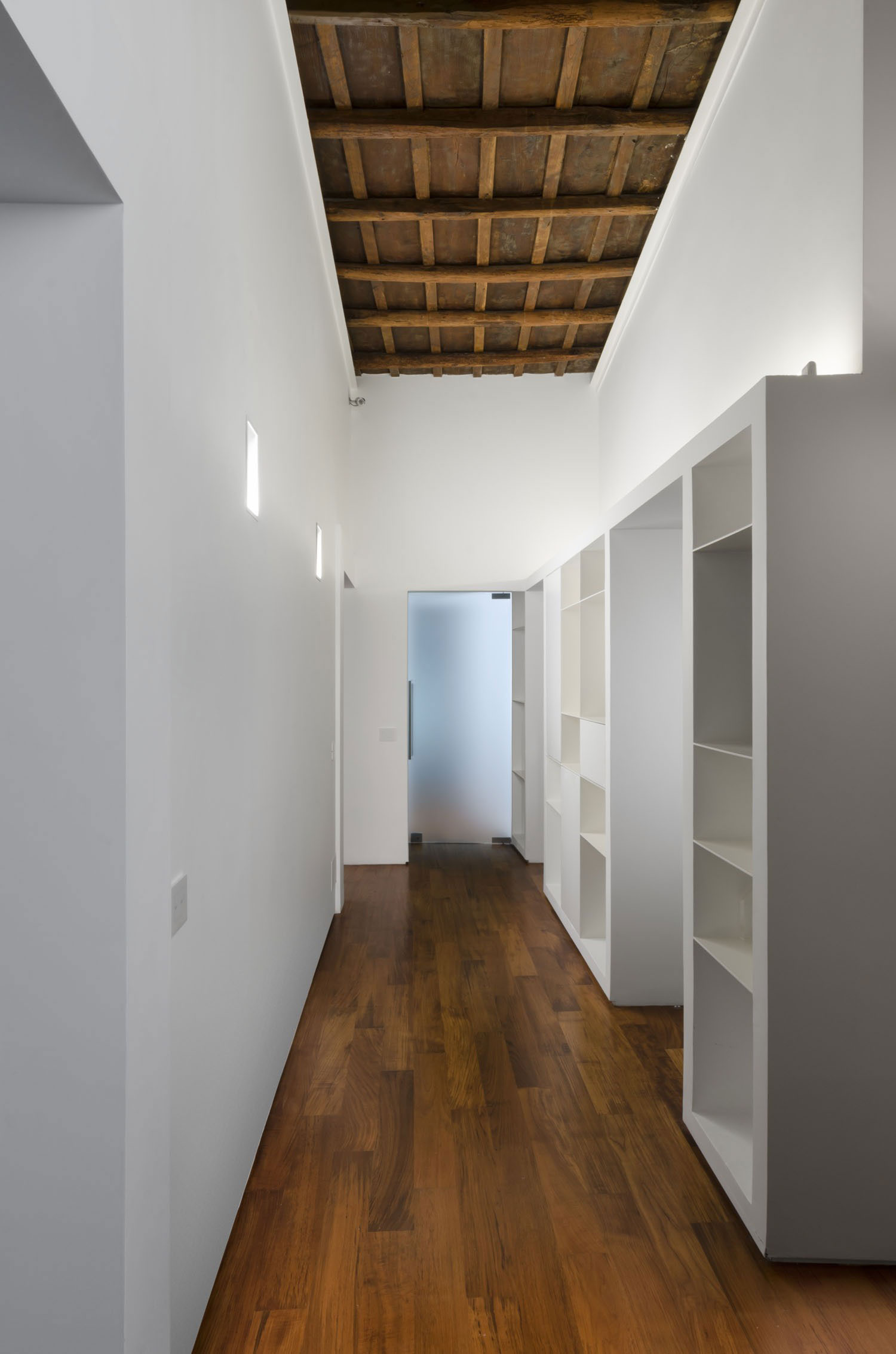 A Hip and Stylish Home For a Young Couple in Rome by Labics (13)