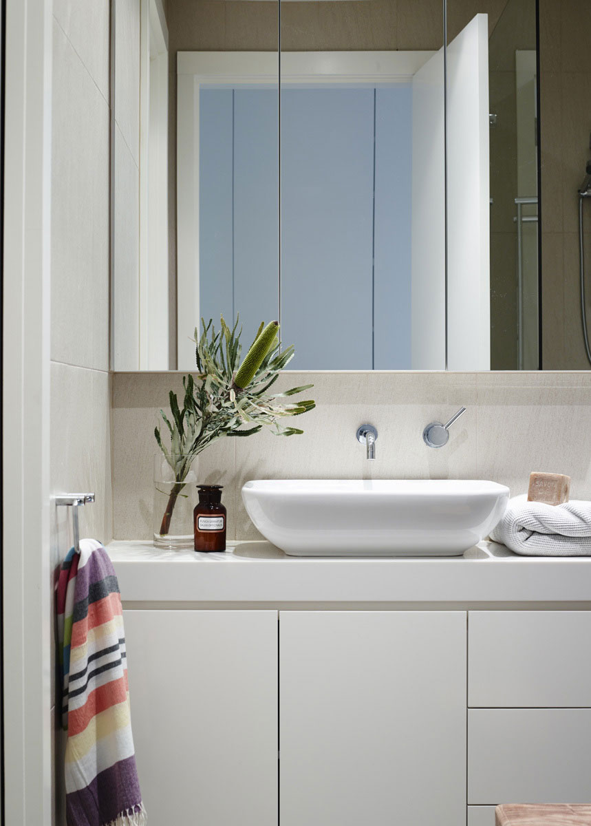 A Home with Sophisticated Interiors and an Abundant of Natural Light in Elwood by Foong + Sormann (11)