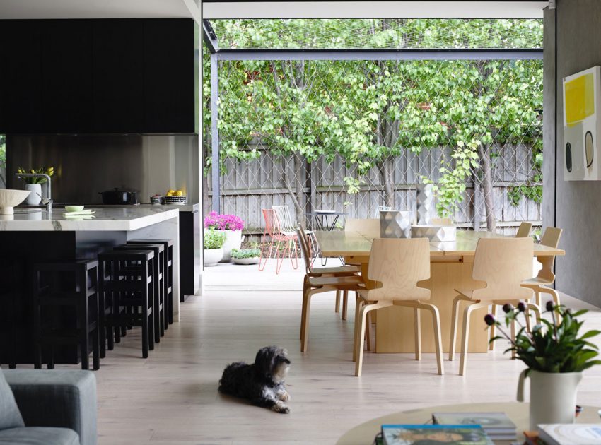 A Home with Sophisticated Interiors and an Abundant of Natural Light in Elwood by Foong + Sormann (8)