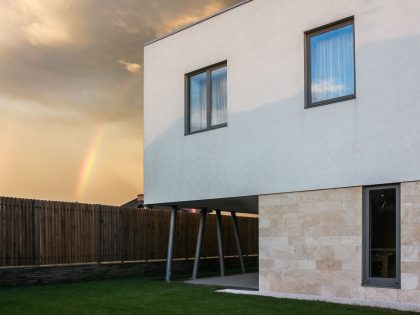 A House with Strict Geometry on Facades with Arrhythmic Columns in the Suburbs of Kiev by Kupinskiy & Partners (23)