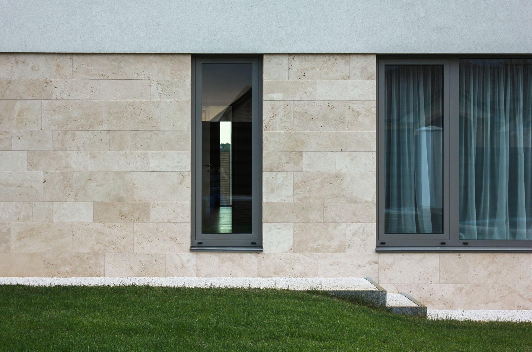 A House with Strict Geometry on Facades with Arrhythmic Columns in the Suburbs of Kiev by Kupinskiy & Partners (25)