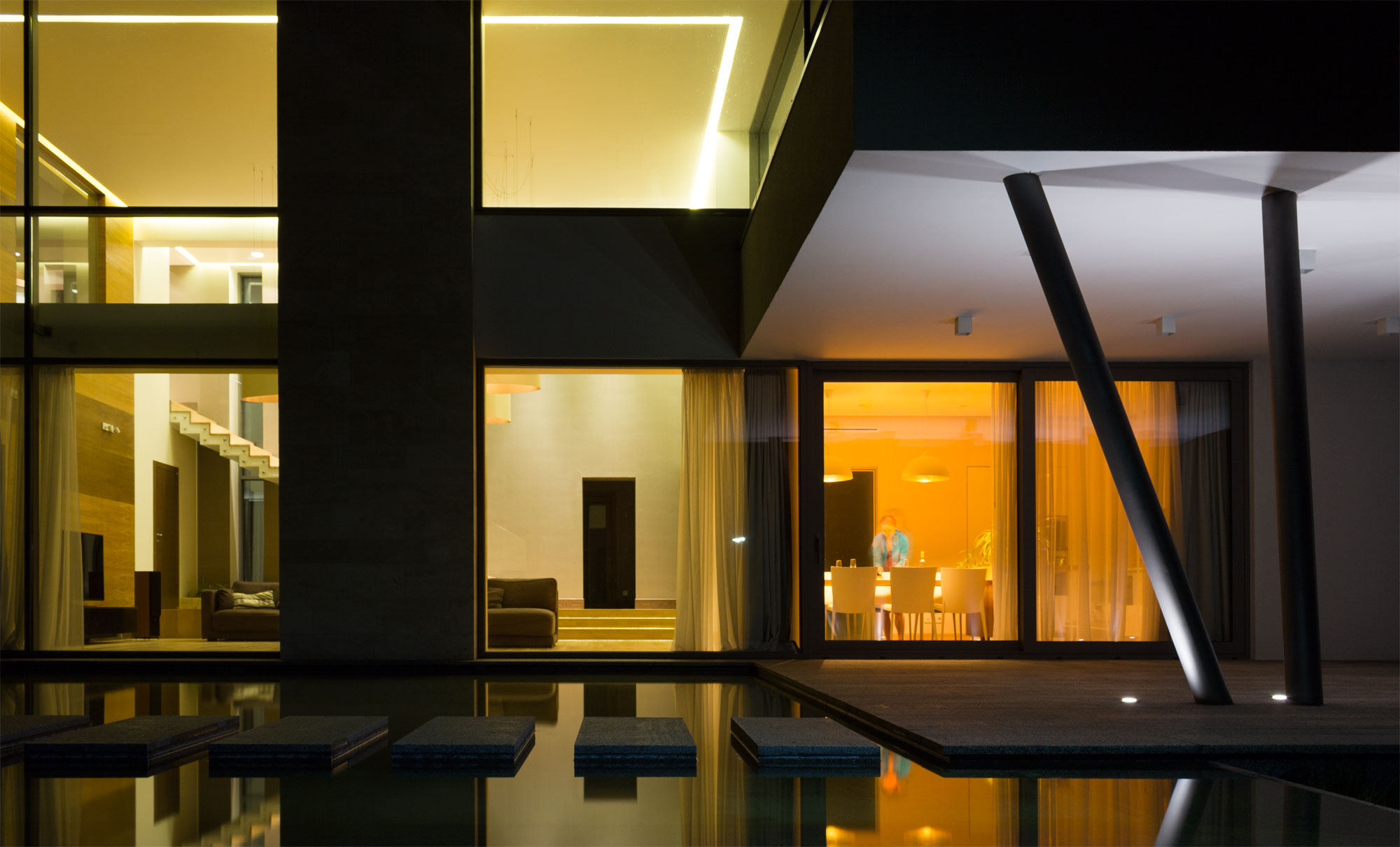 A House with Strict Geometry on Facades with Arrhythmic Columns in the Suburbs of Kiev by Kupinskiy & Partners (34)