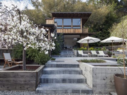 A Rustic Modern House with Pool Terrace and Garage with Green Roof in San Rafael by Feldman Architecture (1)