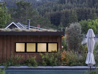 A Rustic Modern House with Pool Terrace and Garage with Green Roof in San Rafael by Feldman Architecture (2)