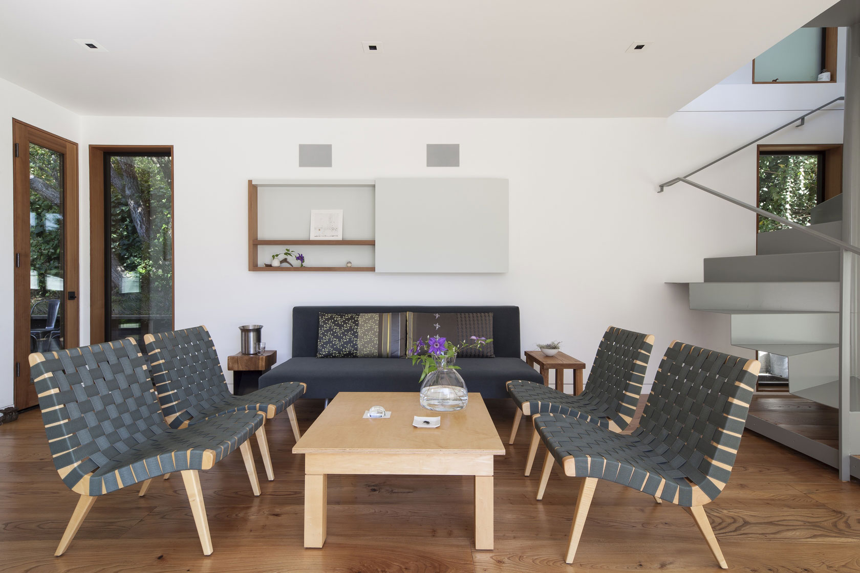 A Rustic Modern House with Pool Terrace and Garage with Green Roof in San Rafael by Feldman Architecture (3)