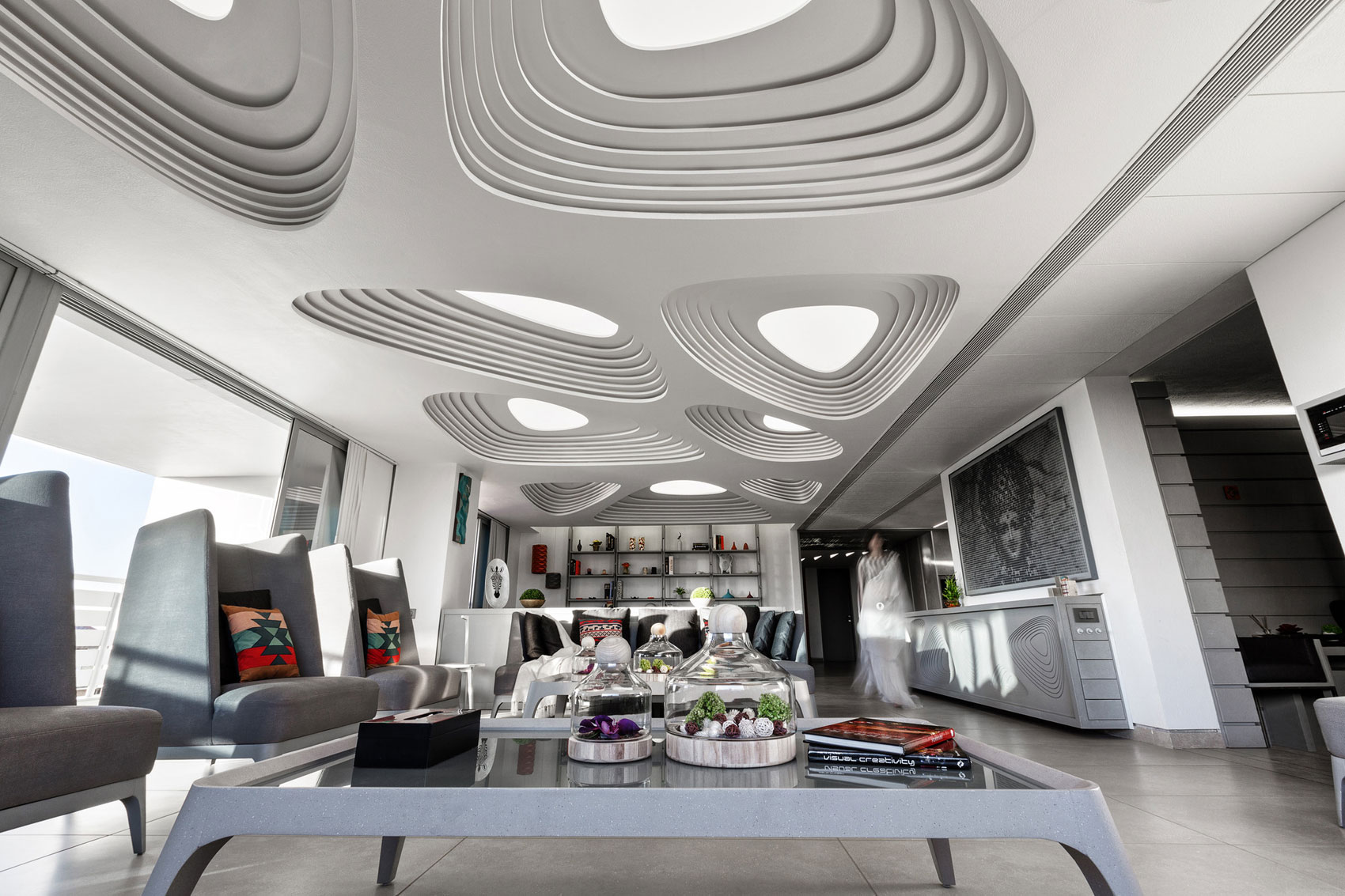 A Lavish Modern Penthouse with Futuristic Interiors in the Indian City of Ahmedabad by Apical Reform (1)