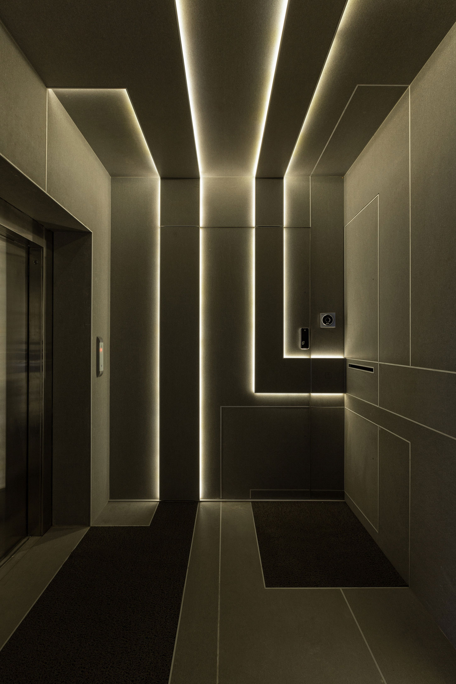 A Lavish Modern Penthouse with Futuristic Interiors in the Indian City of Ahmedabad by Apical Reform (10)
