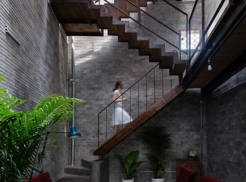 A Light-Filled Contemporary Home for Three Buddhists in Ho Chi Minh, Vietnam by H.A (1)