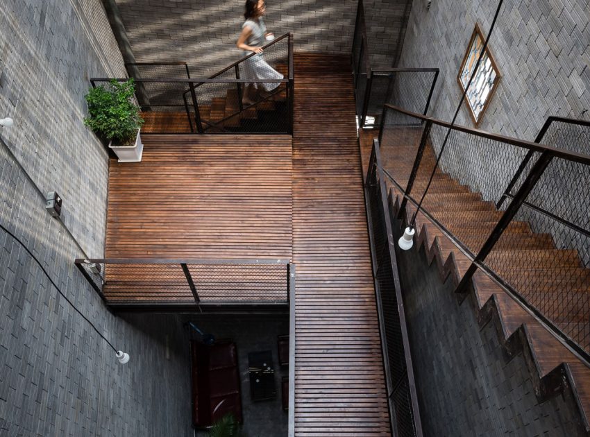 A Light-Filled Contemporary Home for Three Buddhists in Ho Chi Minh, Vietnam by H.A (11)