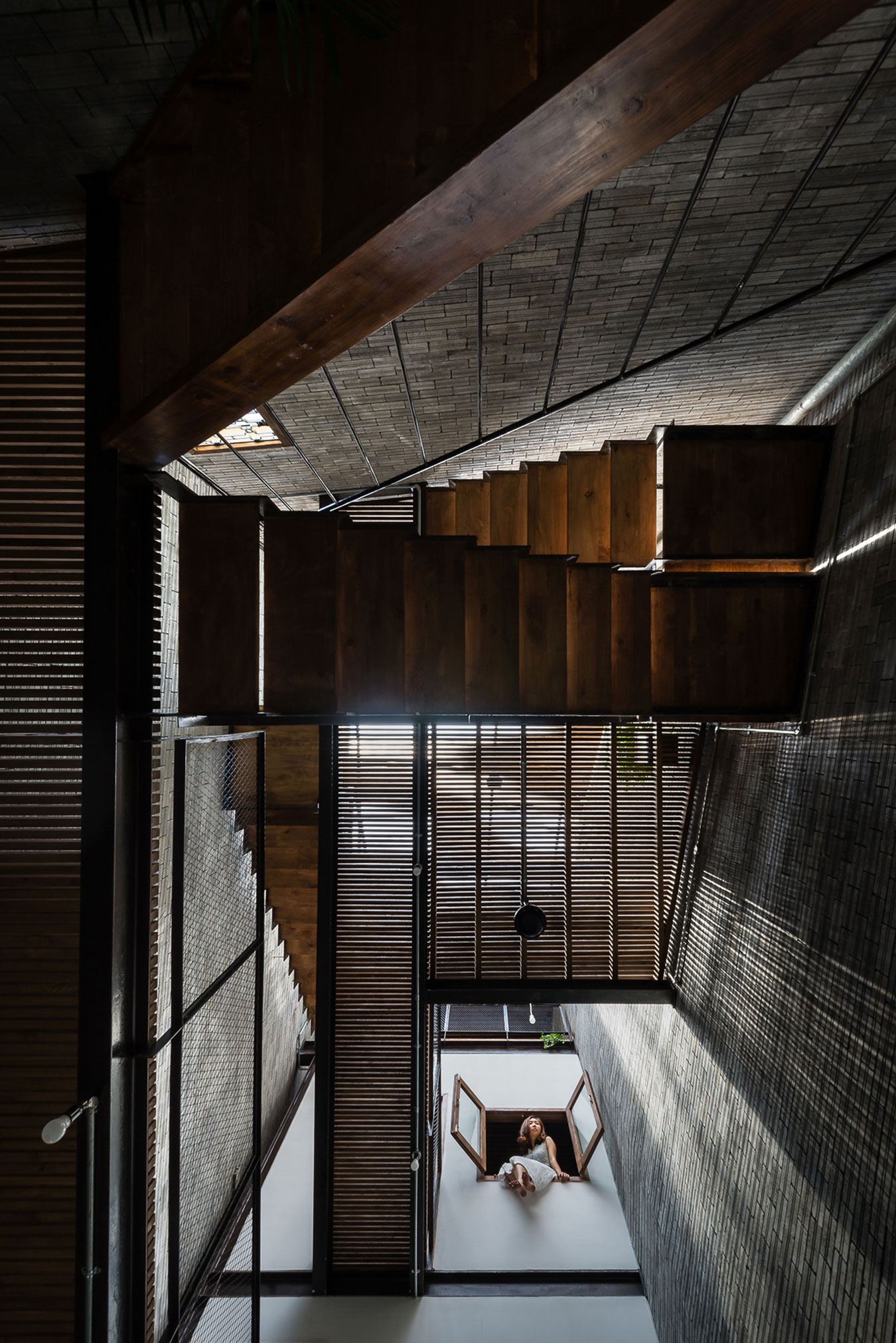 A Light-Filled Contemporary Home for Three Buddhists in Ho Chi Minh, Vietnam by H.A (14)