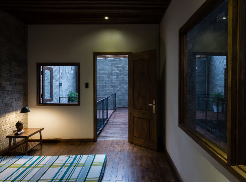 A Light-Filled Contemporary Home for Three Buddhists in Ho Chi Minh, Vietnam by H.A (16)