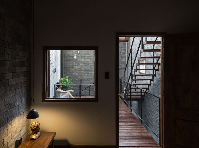 A Light-Filled Contemporary Home for Three Buddhists in Ho Chi Minh, Vietnam by H.A (17)