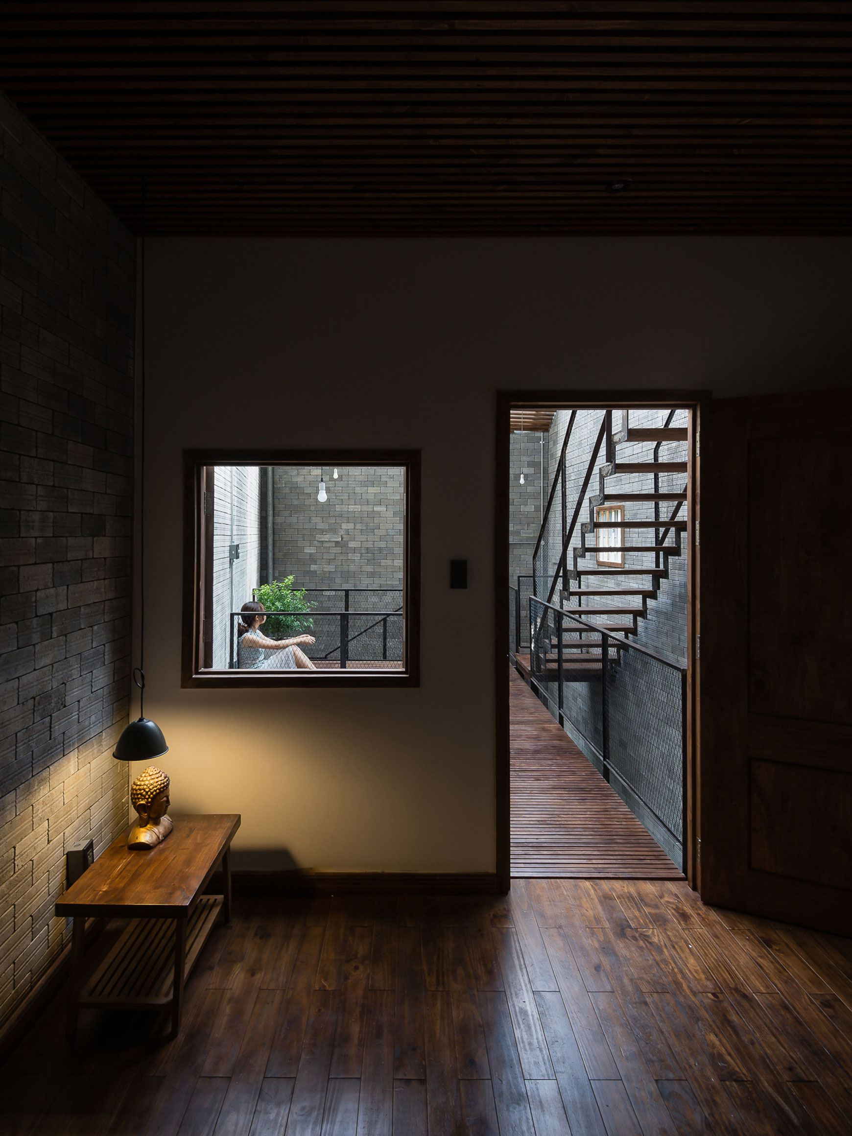 A Light-Filled Contemporary Home for Three Buddhists in Ho Chi Minh, Vietnam by H.A (17)
