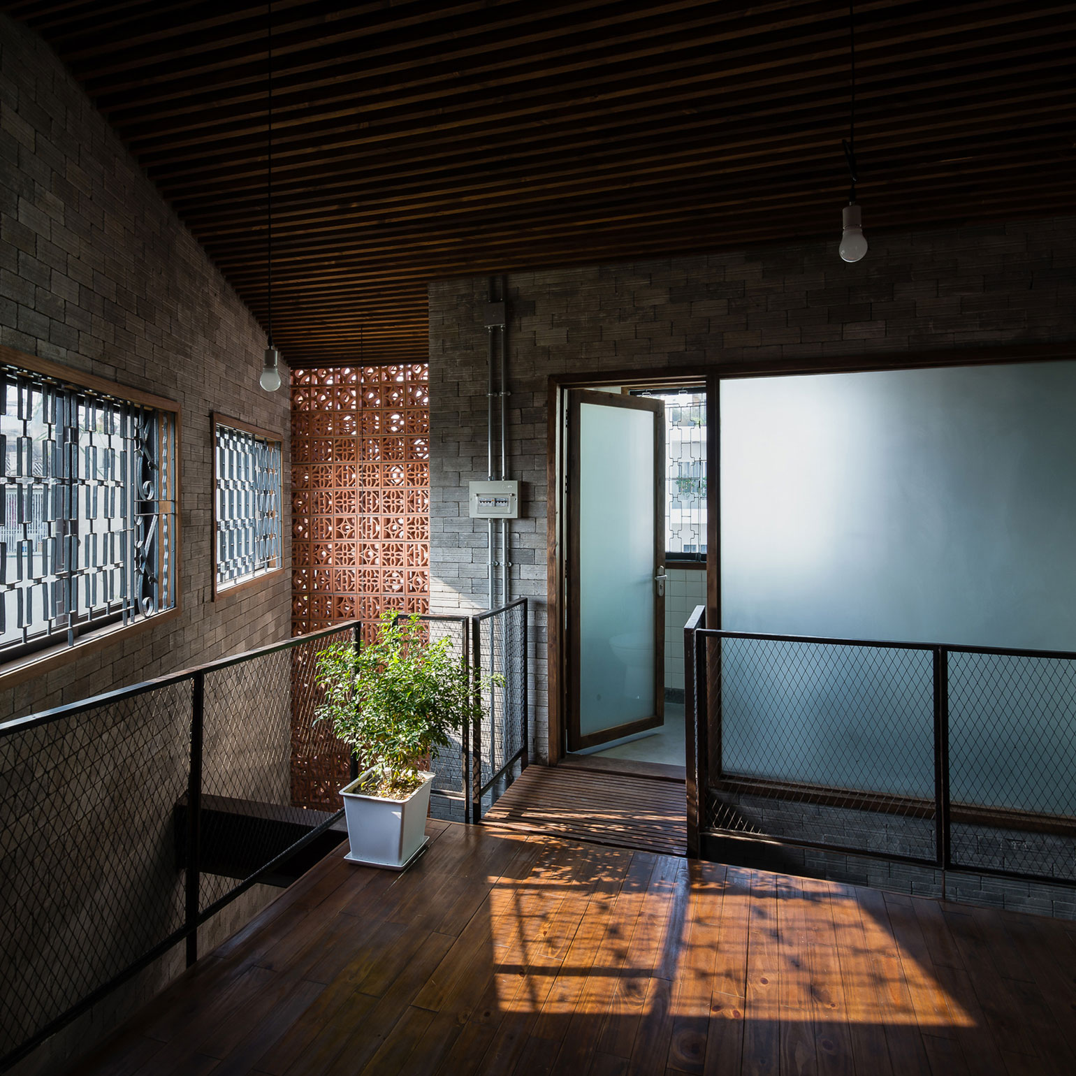 A Light-Filled Contemporary Home for Three Buddhists in Ho Chi Minh, Vietnam by H.A (19)