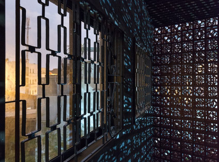 A Light-Filled Contemporary Home for Three Buddhists in Ho Chi Minh, Vietnam by H.A (20)