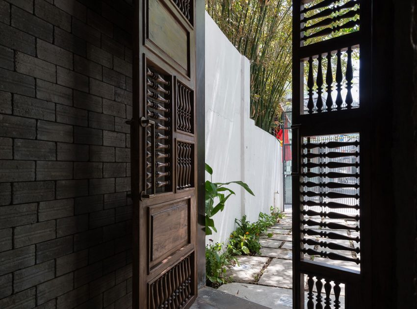 A Light-Filled Contemporary Home for Three Buddhists in Ho Chi Minh, Vietnam by H.A (22)