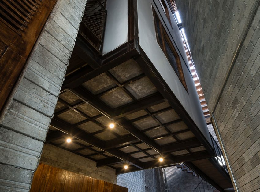 A Light-Filled Contemporary Home for Three Buddhists in Ho Chi Minh, Vietnam by H.A (5)