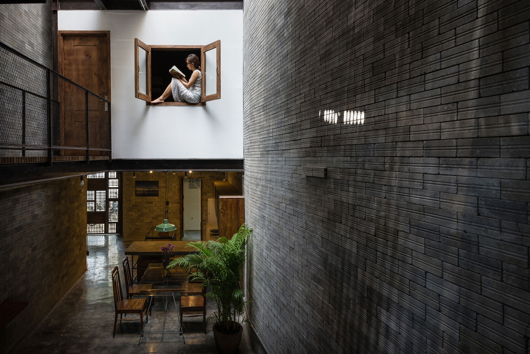 A Light-Filled Contemporary Home for Three Buddhists in Ho Chi Minh, Vietnam by H.A (6)