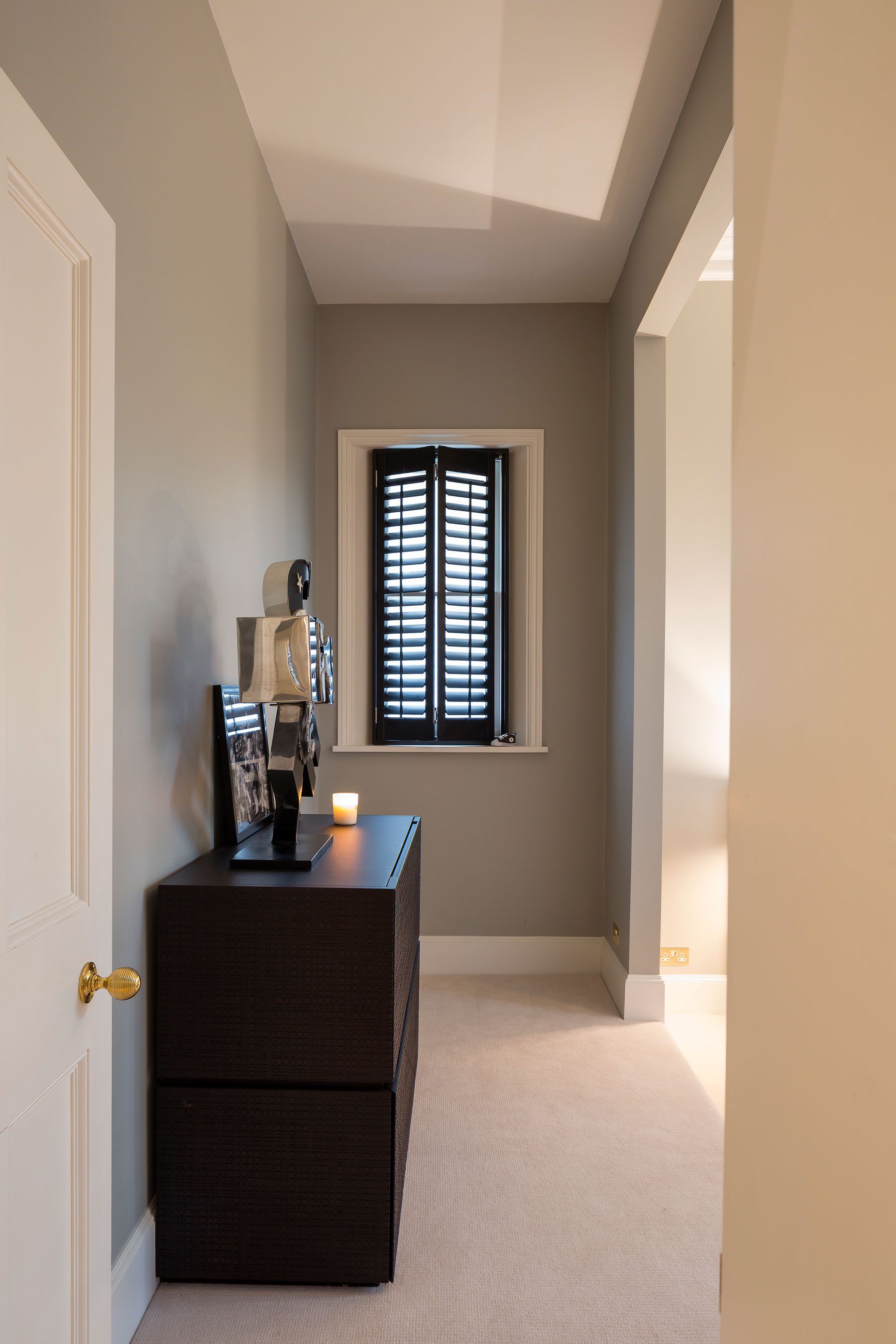 A Light-Filled and Playful Apartment with Sophisticated Taste in South Kensington by Design Atelier (11)