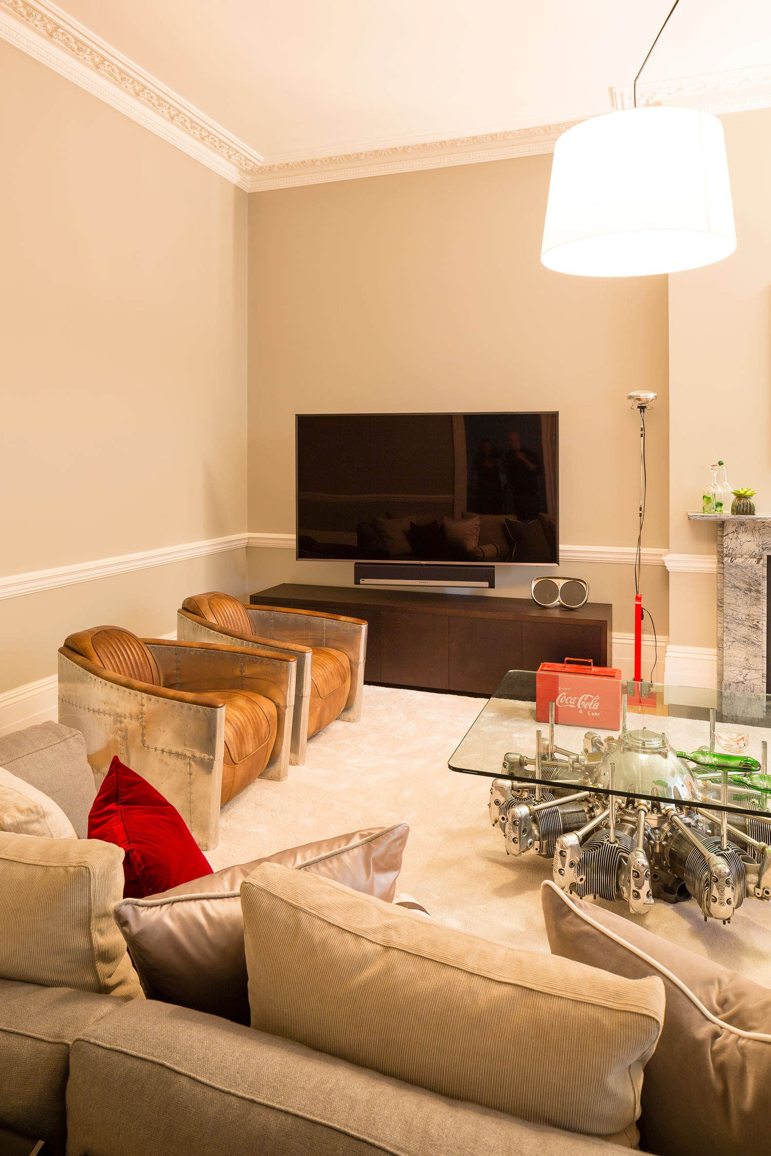 A Light-Filled and Playful Apartment with Sophisticated Taste in South Kensington by Design Atelier (5)