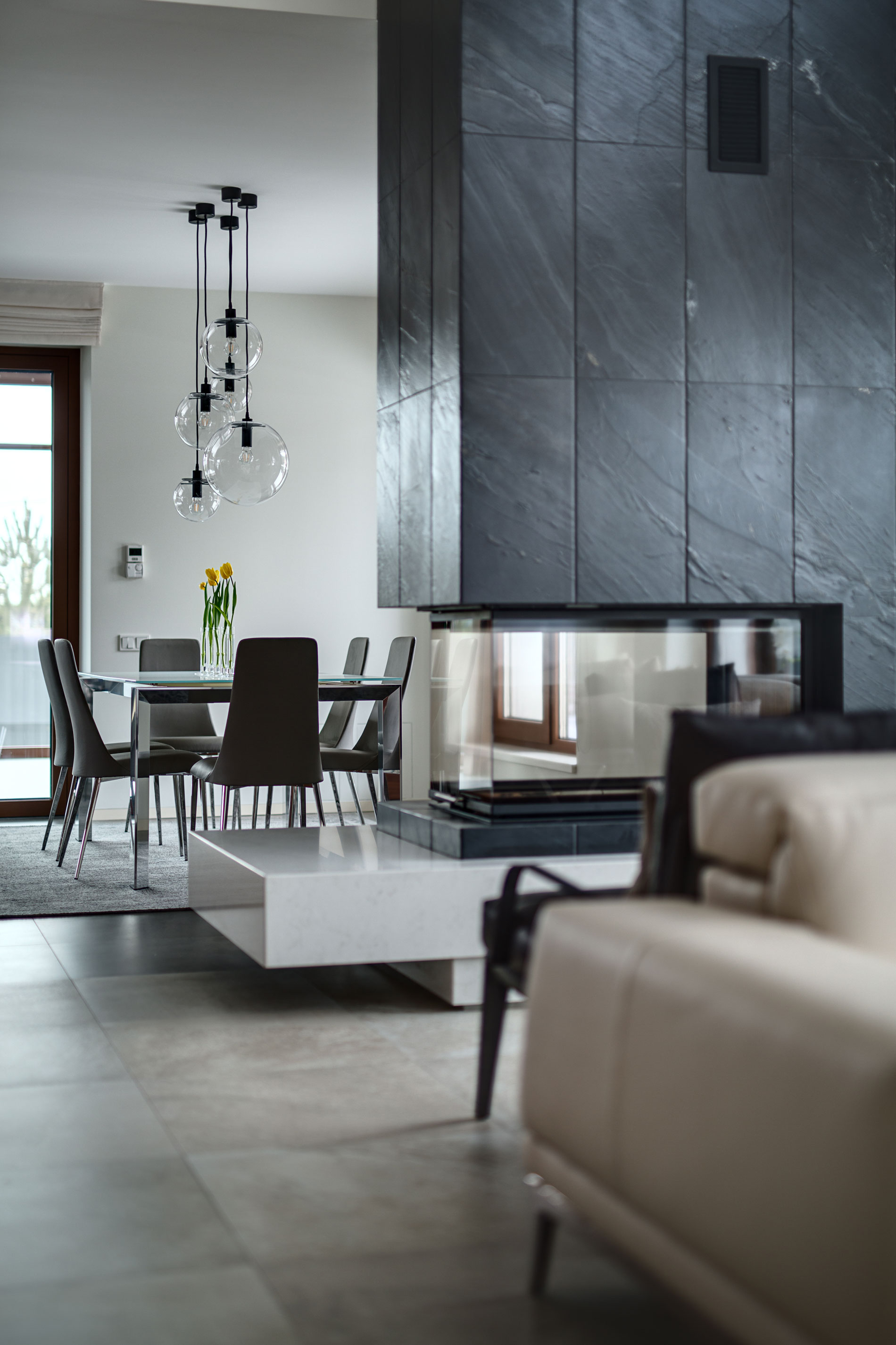 A Light and Spacious Home with an Exquisite Interior in Kiev by Prodan Design & Kirill Konstantinov (2)