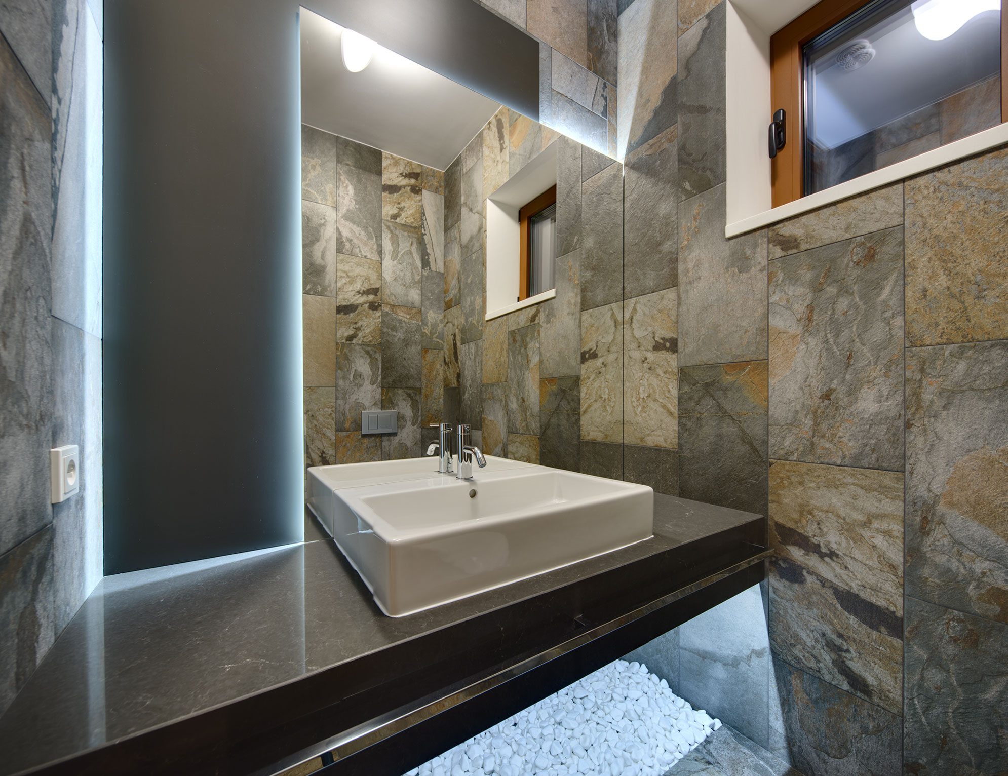 A Light and Spacious Home with an Exquisite Interior in Kiev by Prodan Design & Kirill Konstantinov (24)