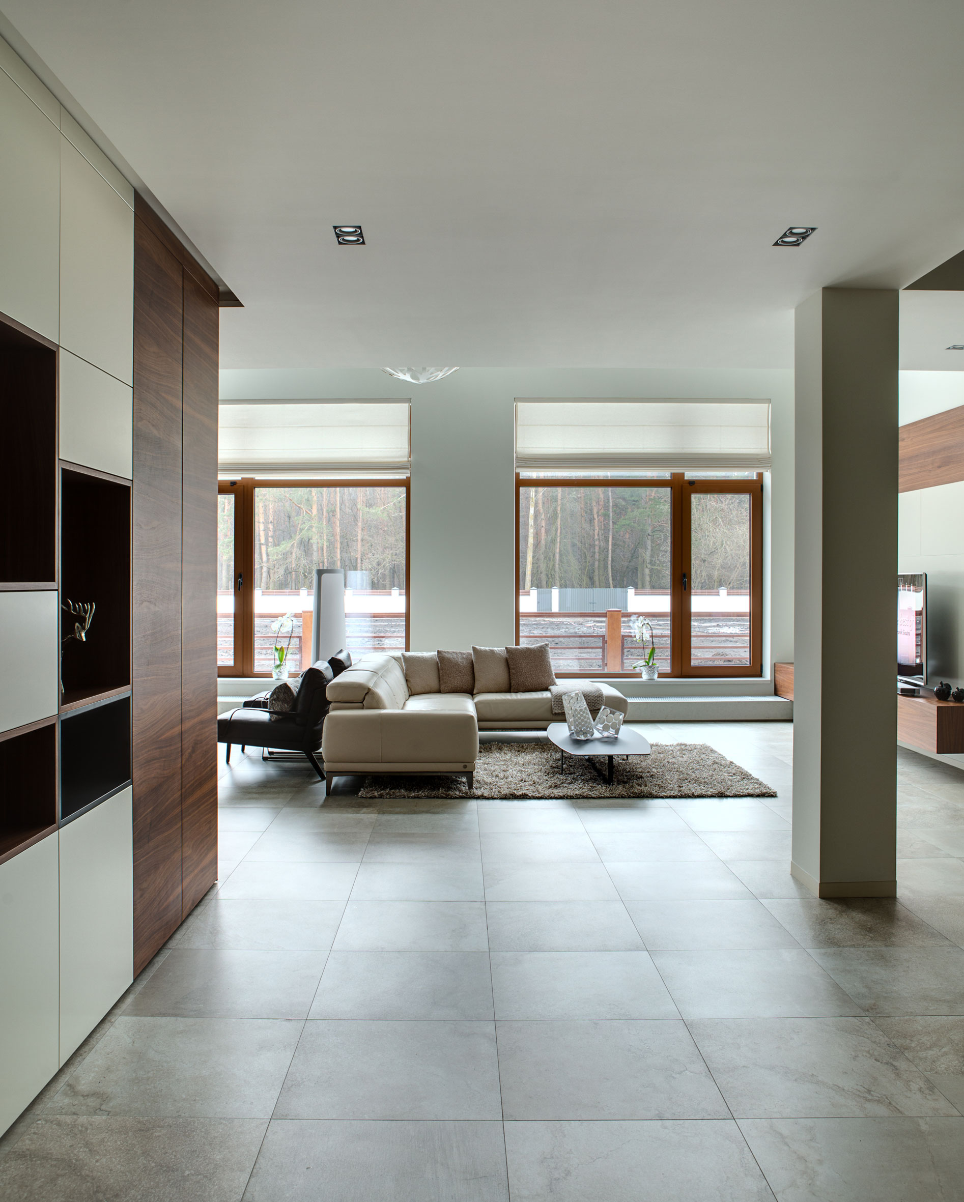 A Light and Spacious Home with an Exquisite Interior in Kiev by Prodan Design & Kirill Konstantinov (5)
