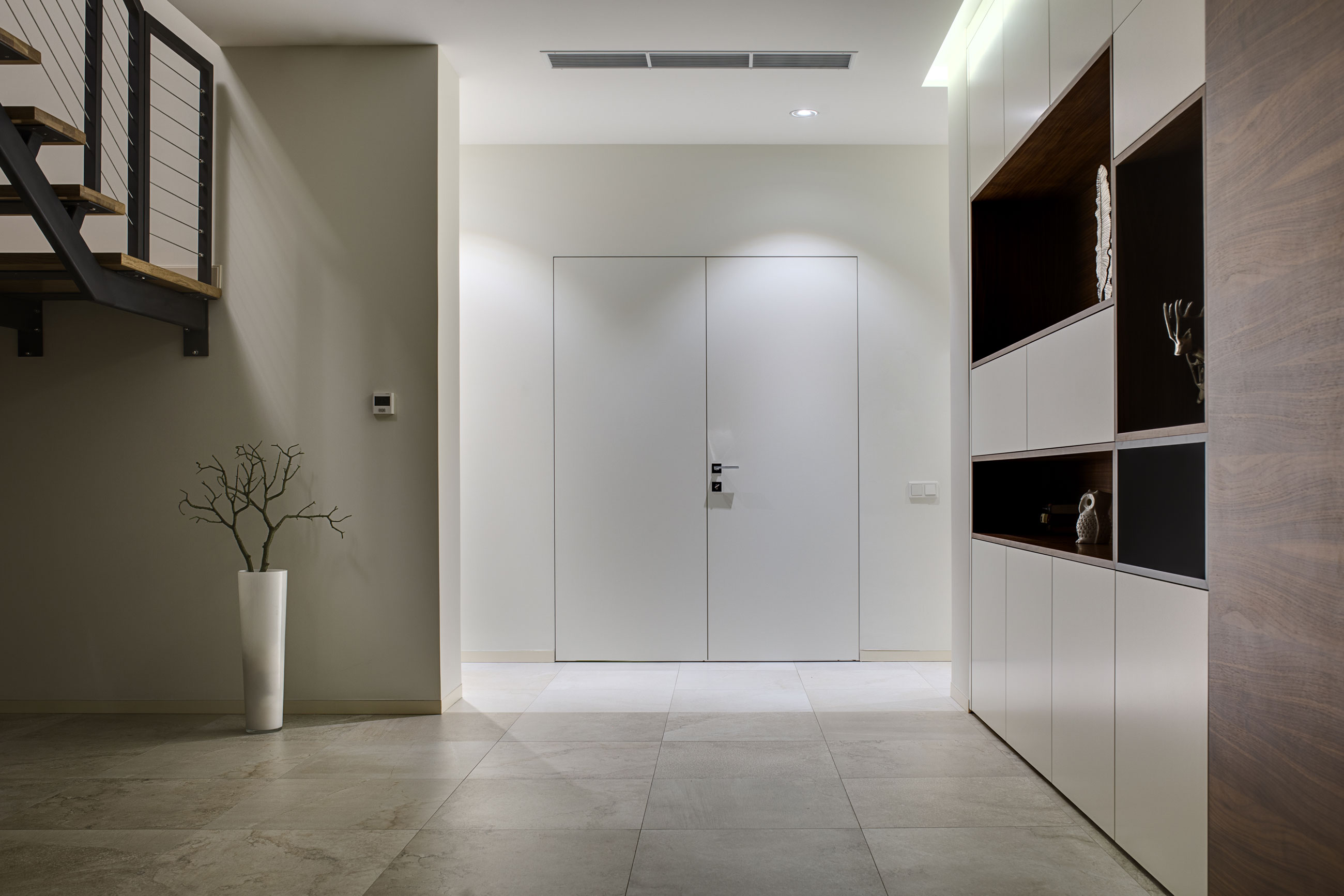 A Light and Spacious Home with an Exquisite Interior in Kiev by Prodan Design & Kirill Konstantinov (9)