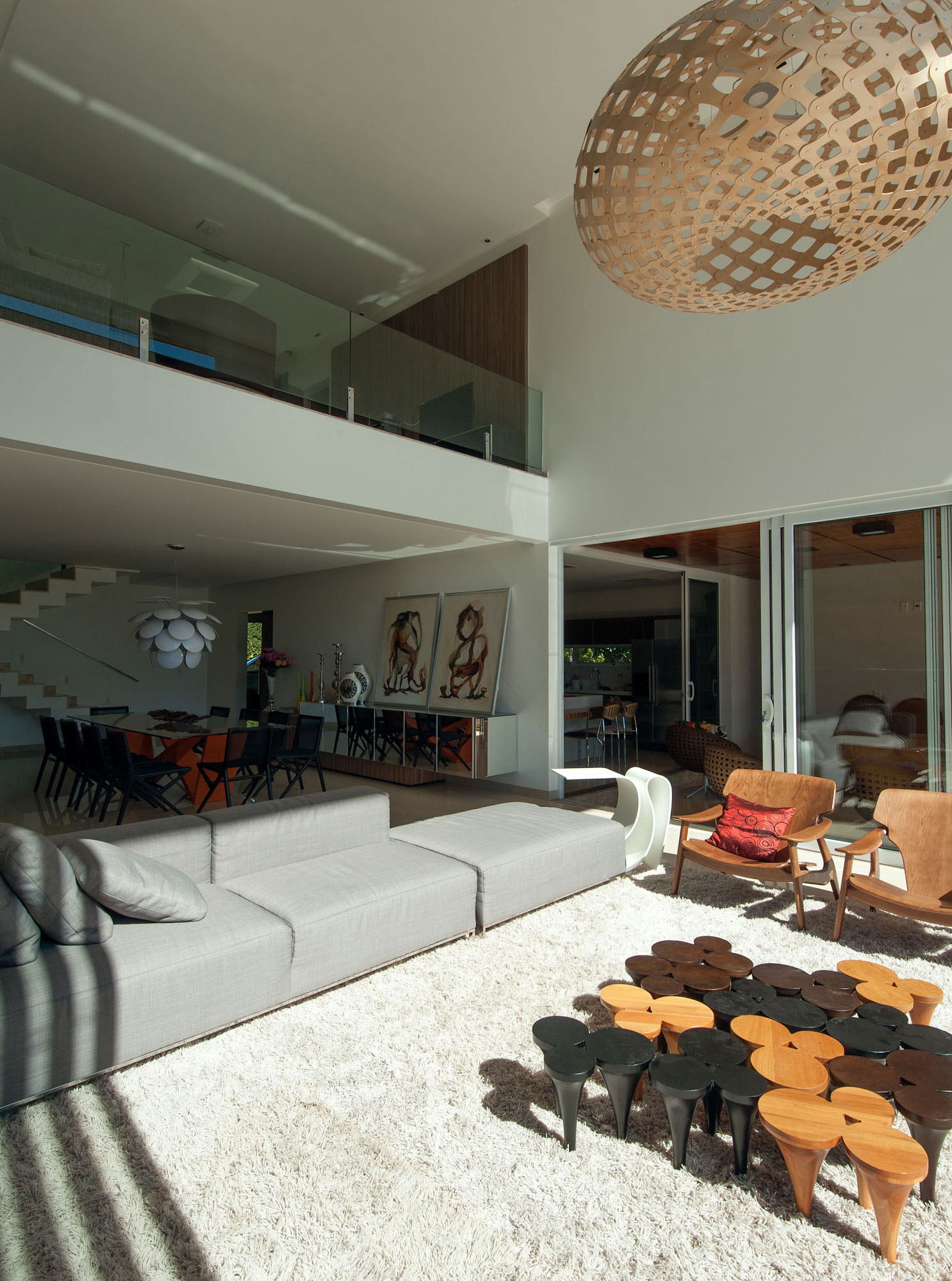 A Luminous Contemporary Home for a Young Couple with Two Children in Goiás by Dayala + Rafael Arquitetura (10)