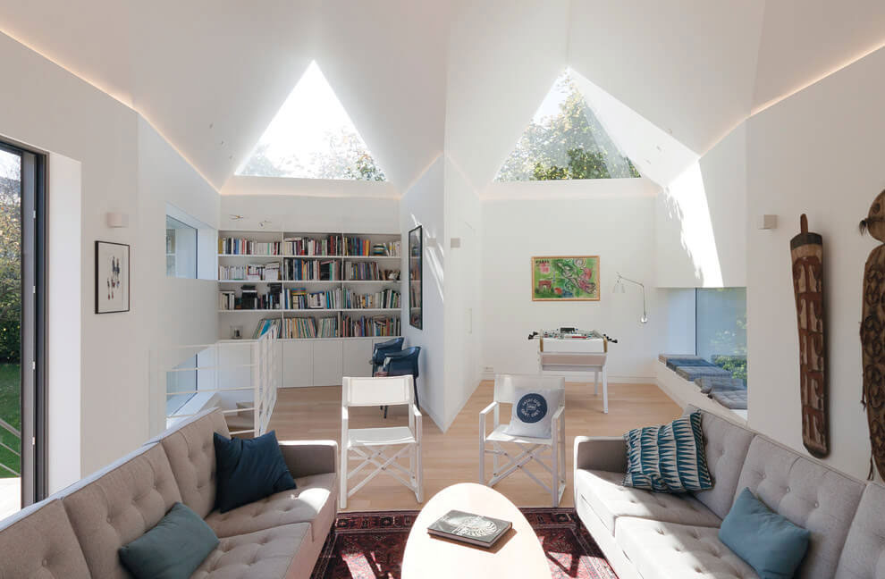 A Luminous Contemporary Home with Stunning Living Room in Saint-Cast-le-Guildo, France by Feld Architecture (9)