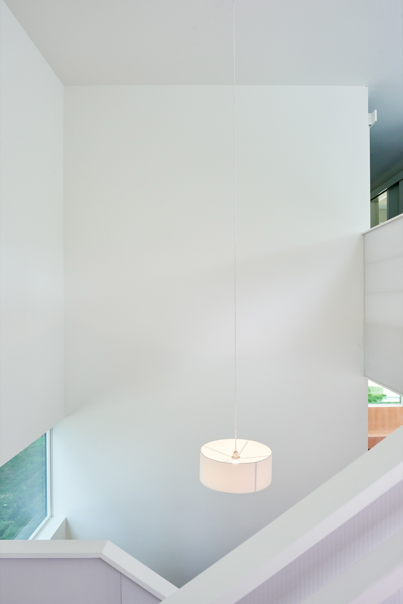 A Luminous Modern Home with Monochrome Palette in Saint Paul, Minnesota by D/O (17)