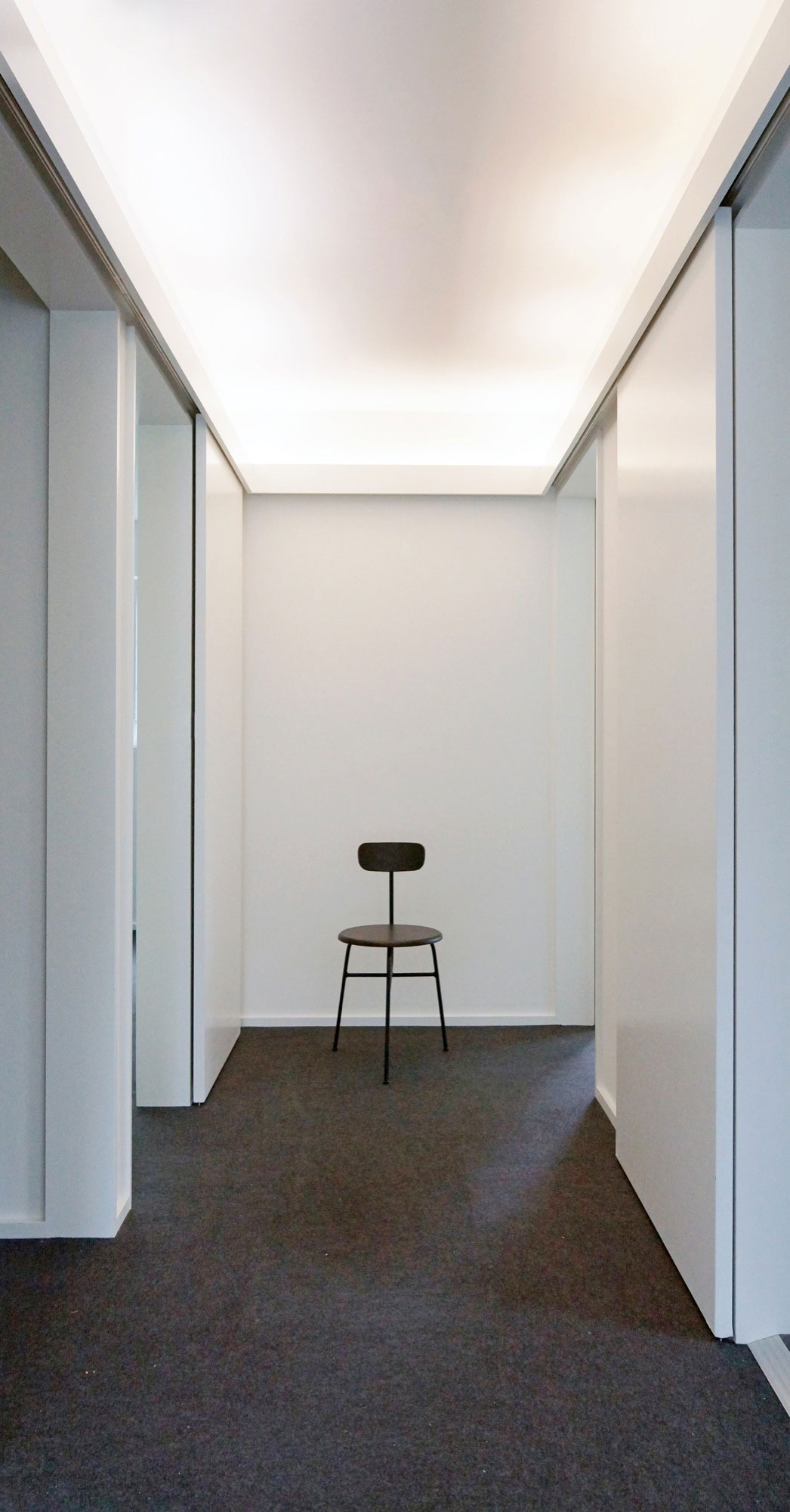A Luminous Modern Home with Monochrome Palette in Saint Paul, Minnesota by D/O (18)