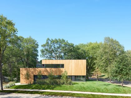 A Luminous Modern Home with Monochrome Palette in Saint Paul, Minnesota by D/O (7)