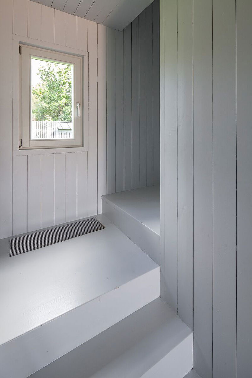 A Crisp, Bright and Monochrome Home for the Architect and His Family in Moscow by Alexey Ilyin (14)