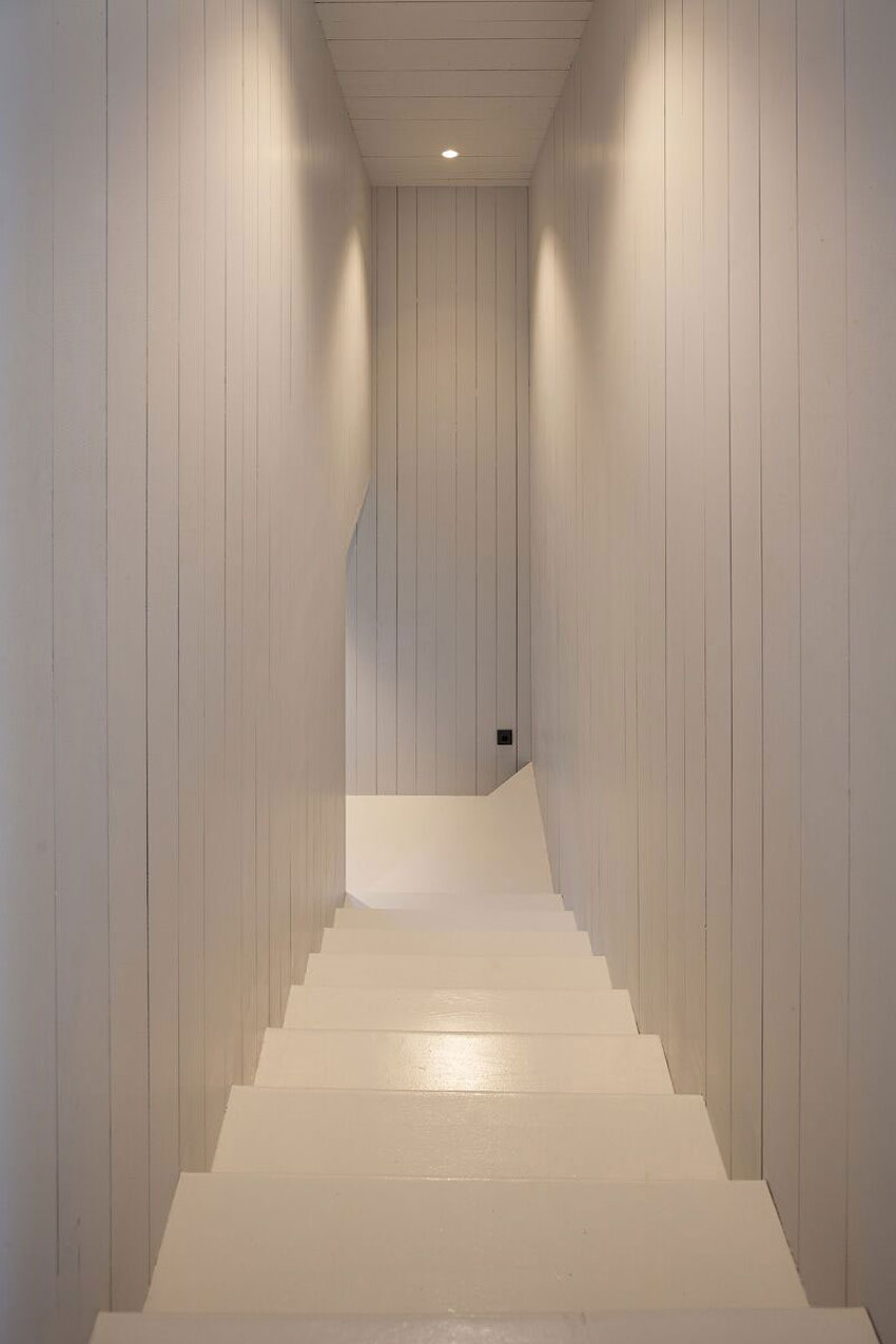 A Crisp, Bright and Monochrome Home for the Architect and His Family in Moscow by Alexey Ilyin (15)