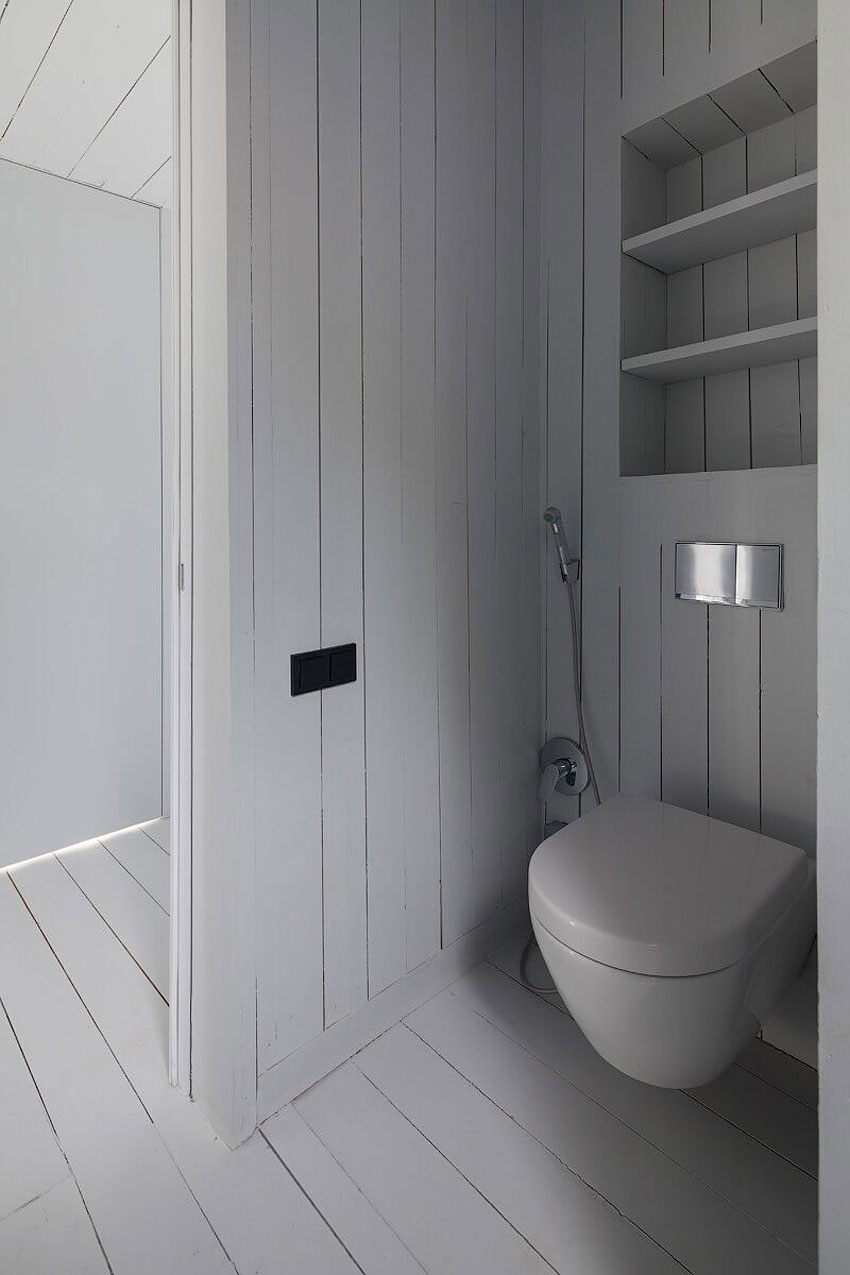 A Crisp, Bright and Monochrome Home for the Architect and His Family in Moscow by Alexey Ilyin (22)