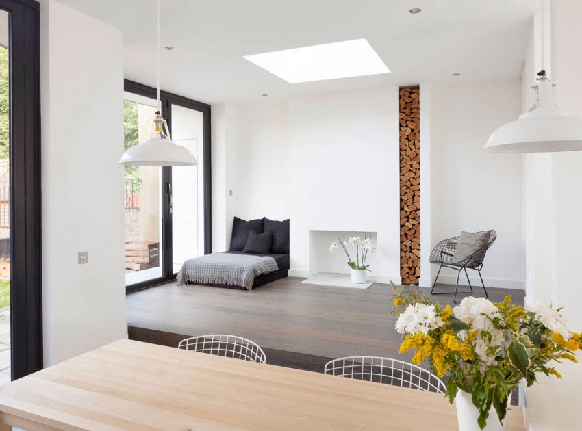 A Luminous Semi-Detached Home with Welcoming and Functionality Interiors in London by Scenario Architecture (4)