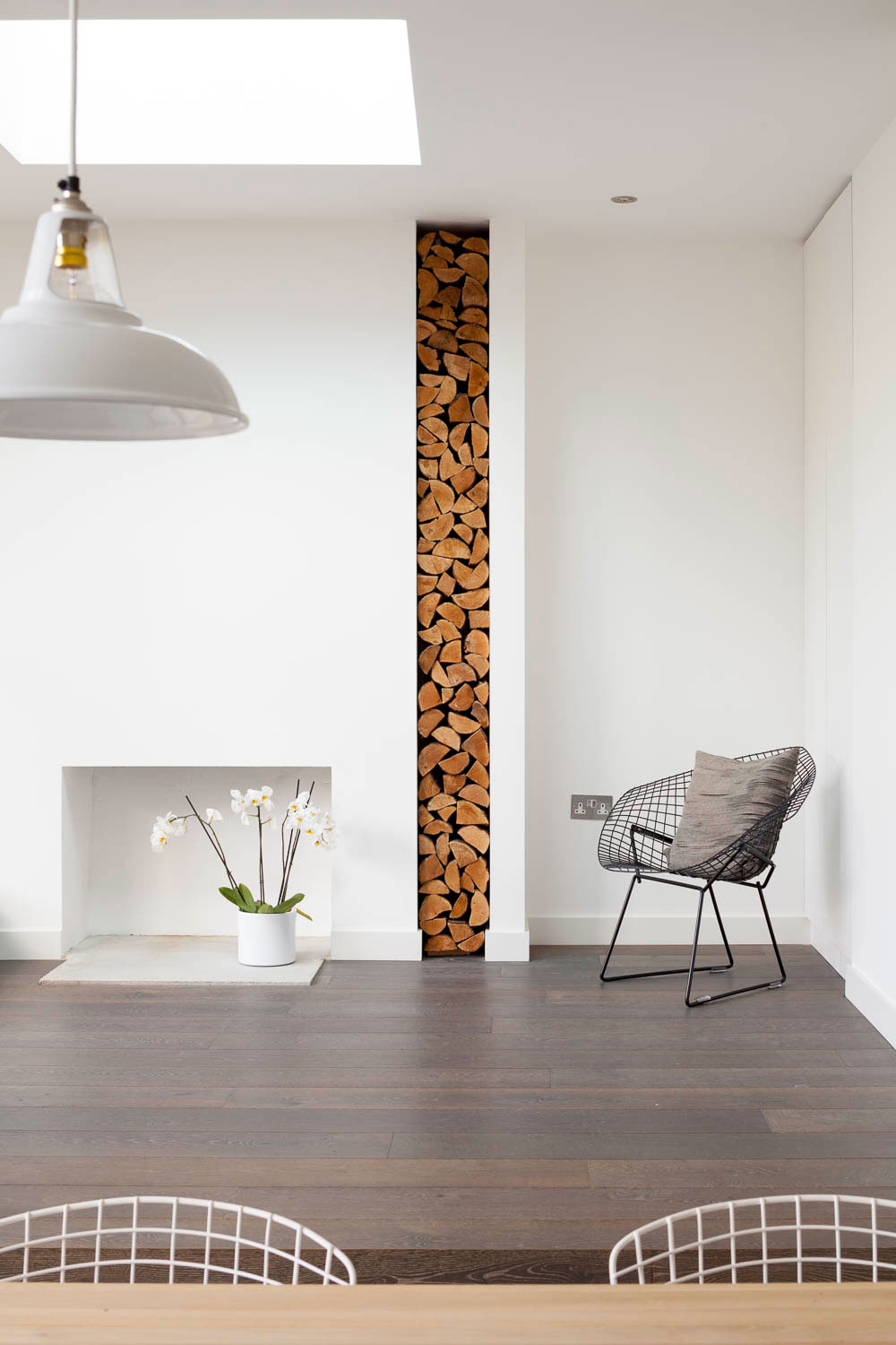 A Luminous Semi-Detached Home with Welcoming and Functionality Interiors in London by Scenario Architecture (6)