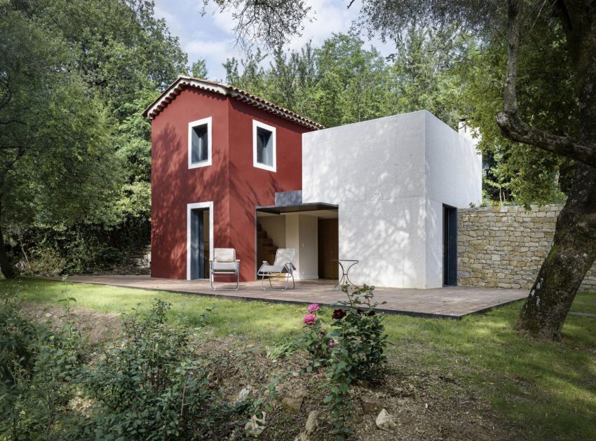 A Luminous and Elegant Contemporary Rural Home in Sclos de Contes, France by Cyril Chenebeau Architecte (1)