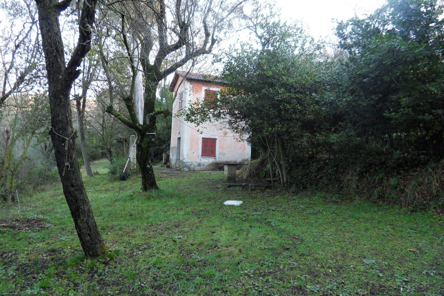 A Luminous and Elegant Contemporary Rural Home in Sclos de Contes, France by Cyril Chenebeau Architecte (2)