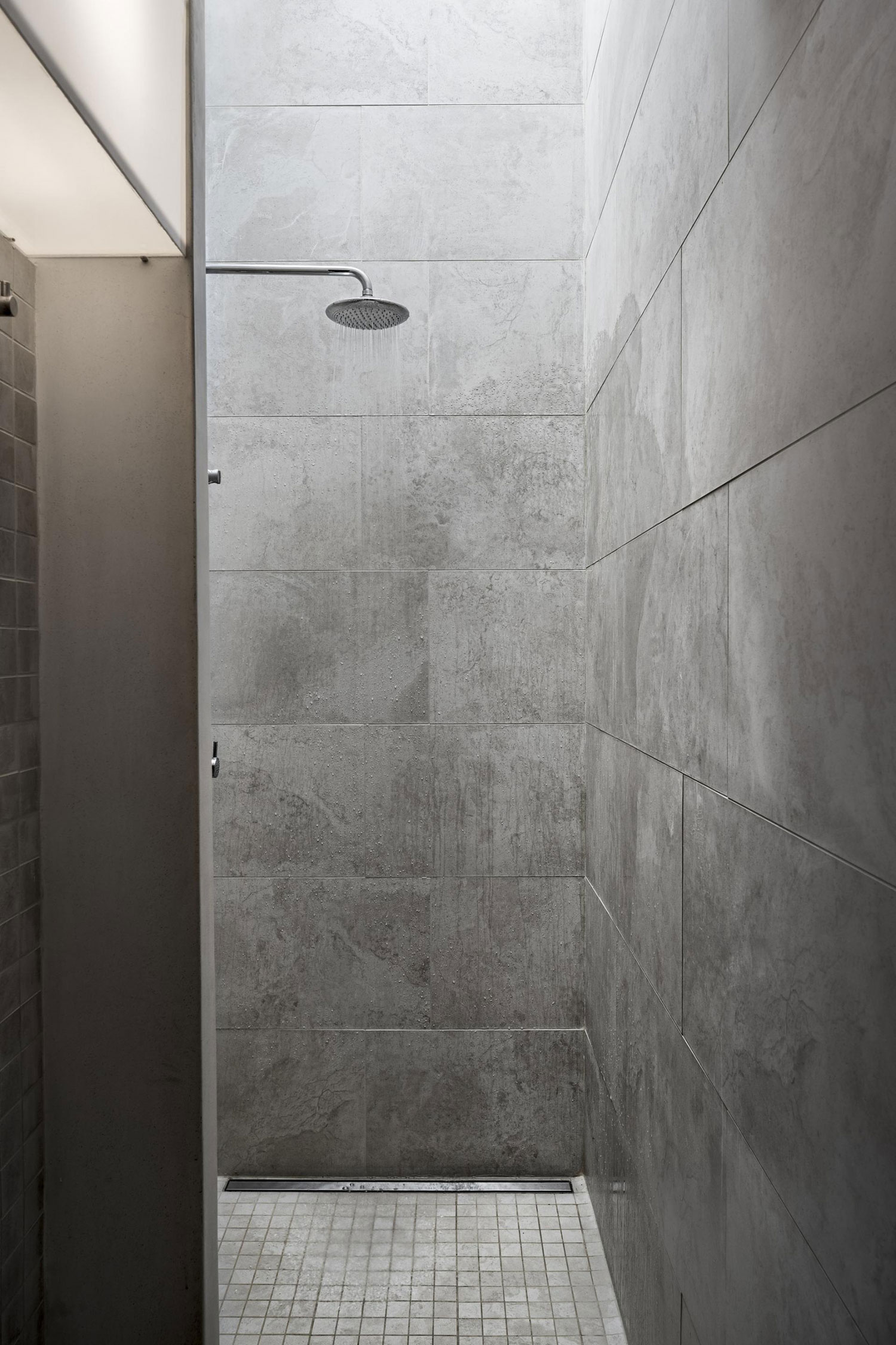 A Luminous and Elegant Contemporary Rural Home in Sclos de Contes, France by Cyril Chenebeau Architecte (21)