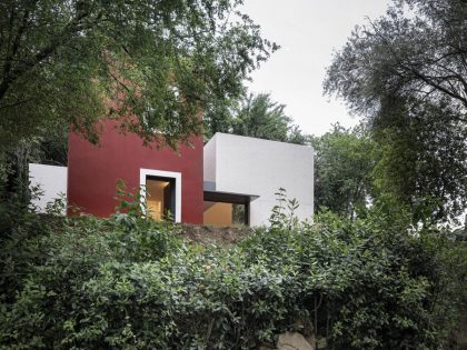 A Luminous and Elegant Contemporary Rural Home in Sclos de Contes, France by Cyril Chenebeau Architecte (3)