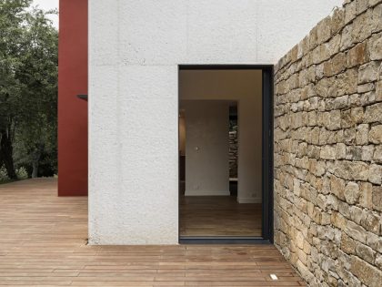 A Luminous and Elegant Contemporary Rural Home in Sclos de Contes, France by Cyril Chenebeau Architecte (9)