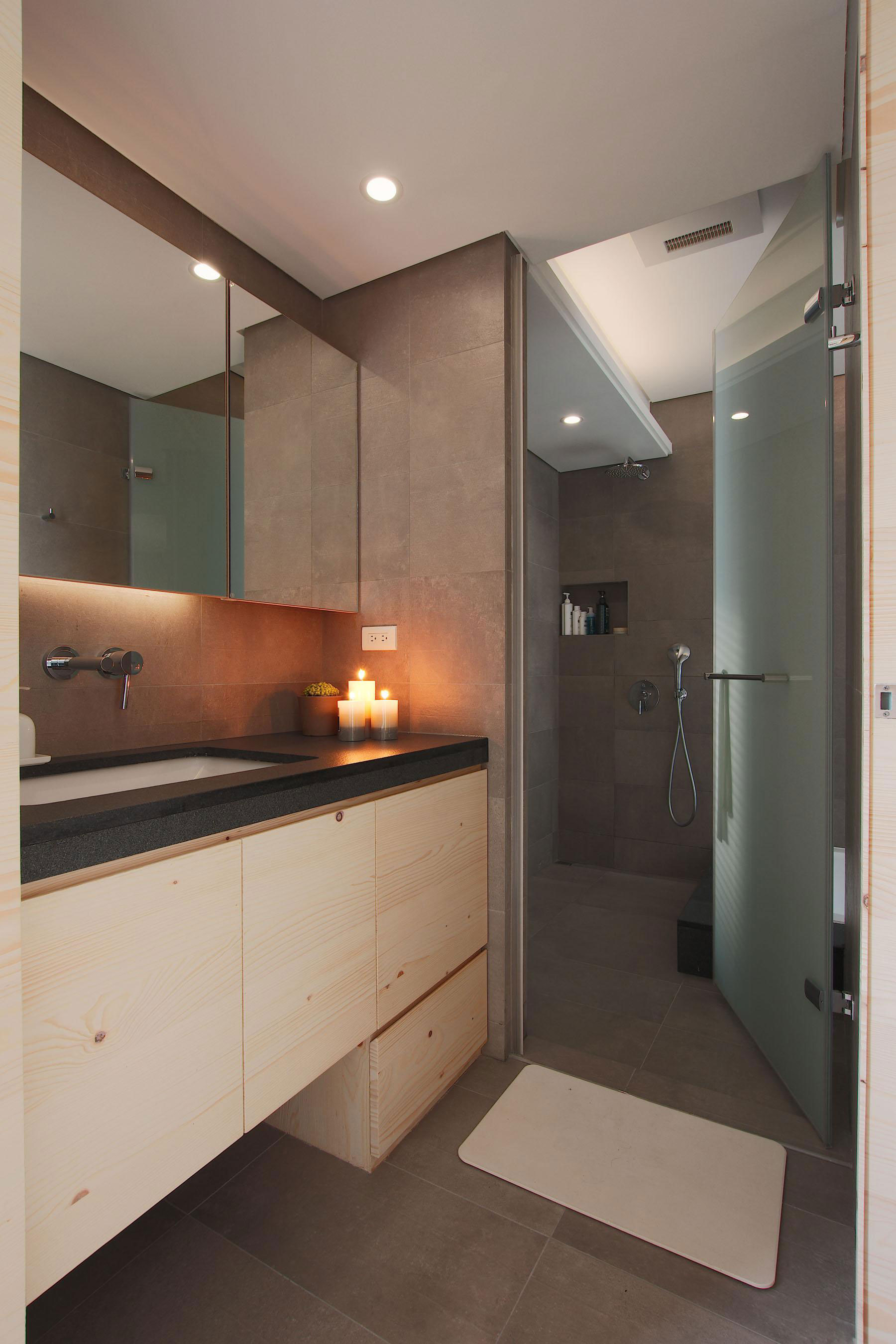 A Luminous and Fancy Contemporary Apartment in Zhubei City, Taiwan by Phase6 (21)