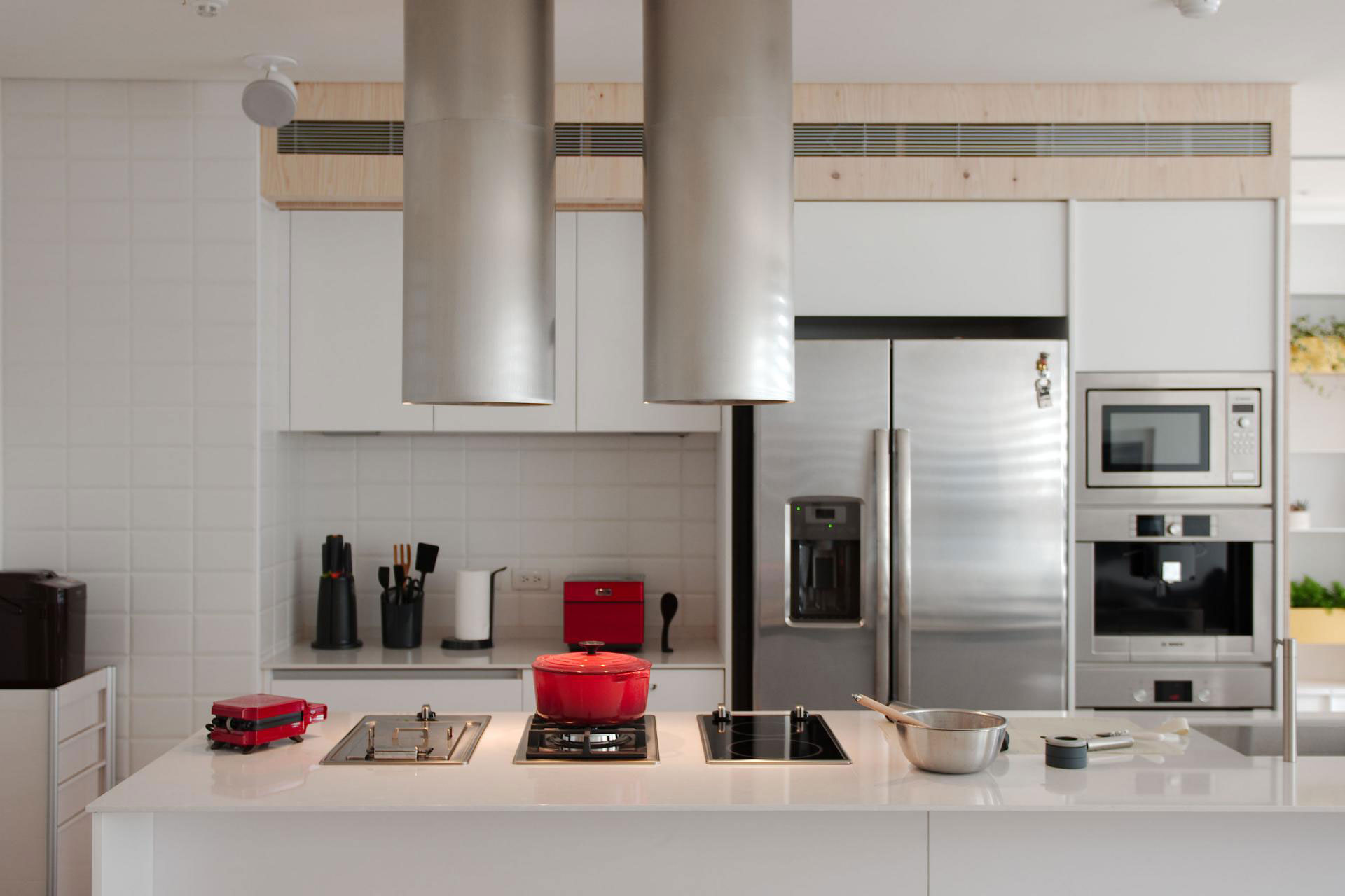 A Luminous and Fancy Contemporary Apartment in Zhubei City, Taiwan by Phase6 (5)