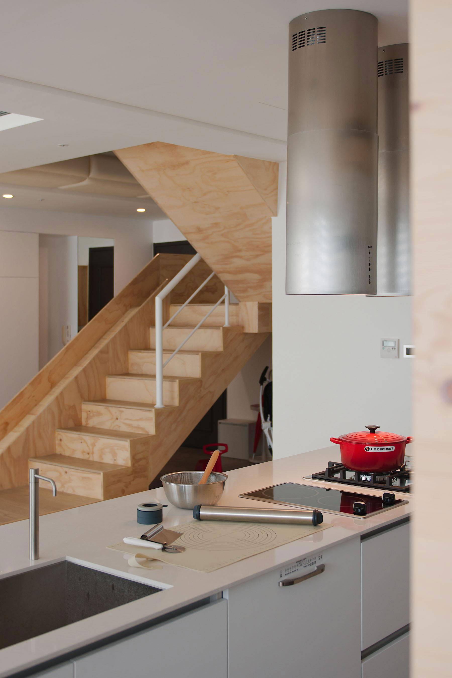 A Luminous and Fancy Contemporary Apartment in Zhubei City, Taiwan by Phase6 (6)