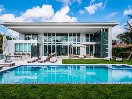 A Luxurious and Sunny Contemporary House in Hallandale Beach by Enrique Feldman (3)